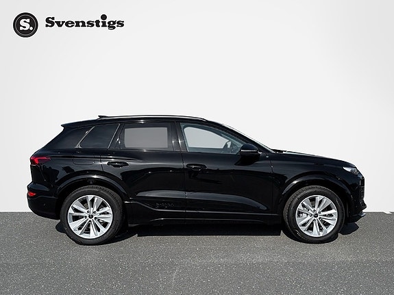 Audi Q6 e-tron 6 of 12