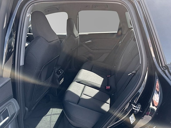 Audi Q6 e-tron 9 of 12