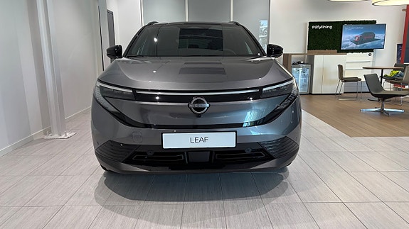 Nissan Leaf 2 of 5