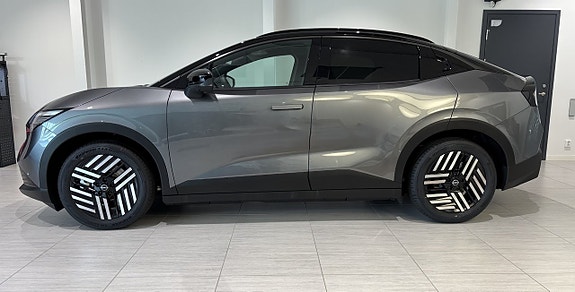 Nissan Leaf 4 of 5