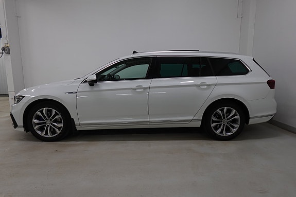 Volkswagen Passat 3 of 5