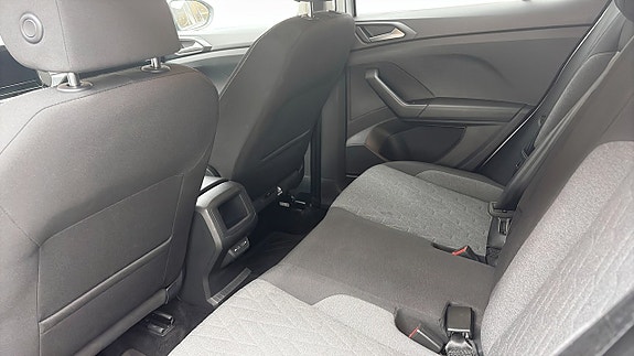 Volkswagen T-Cross 12 of 13