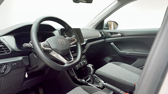 Volkswagen T-Cross 7 of 13