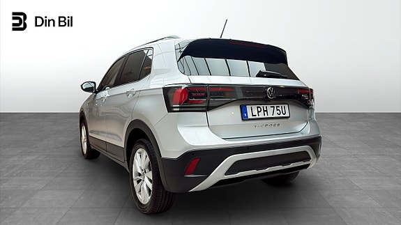 Volkswagen T-Cross 3 of 13
