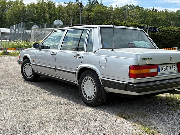 Volvo 760 4 of 5