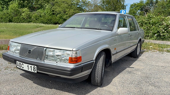 Volvo 760 2 of 5