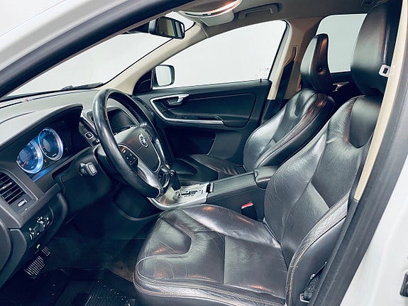 Volvo XC60 8 of 15