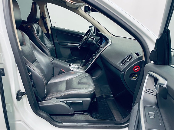 Volvo XC60 9 of 15