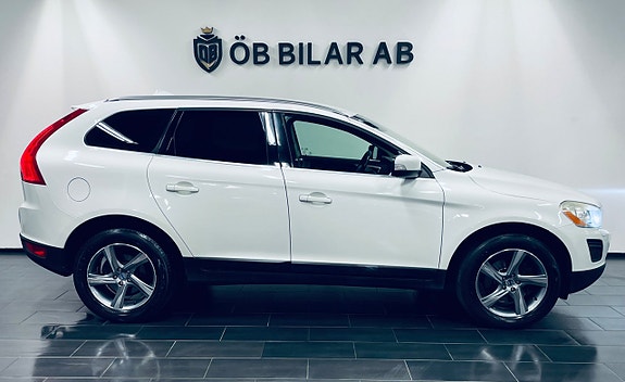 Volvo XC60 2 of 5