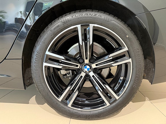 BMW 320d 3 of 11