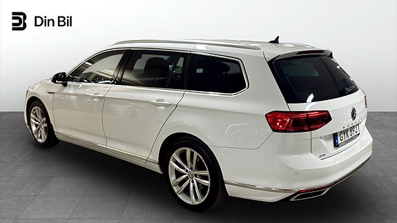 Volkswagen Passat 3 of 5