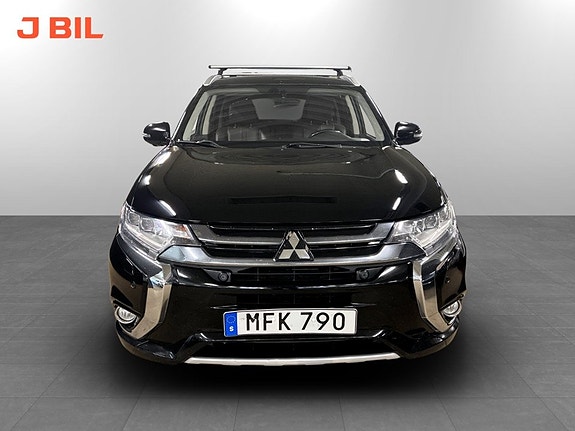 Mitsubishi Outlander 16 of 19