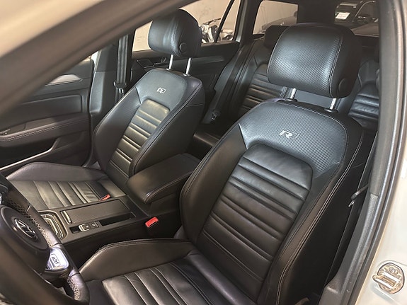 Volkswagen Passat 11 of 22