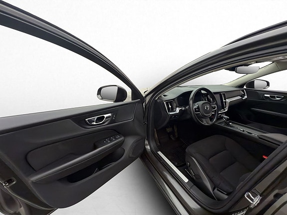 Volvo V60 12 of 30