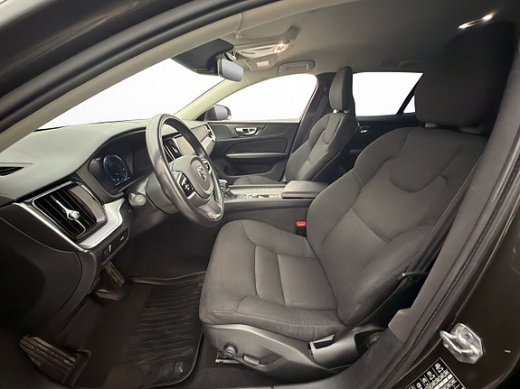Volvo V60 13 of 30