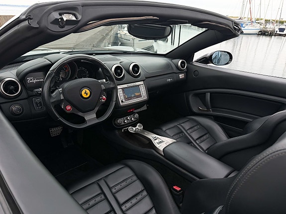 Ferrari California 11 of 15