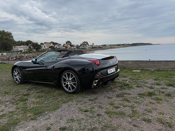 Ferrari California 8 of 15