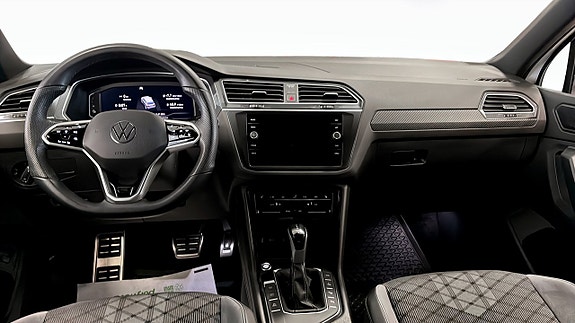 Volkswagen Tiguan 10 of 12