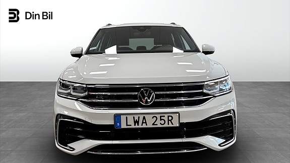 Volkswagen Tiguan 4 of 5