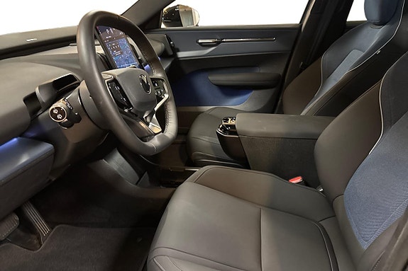 Volvo EX30 8 of 14
