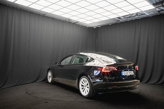 Tesla Model 3 9 of 23