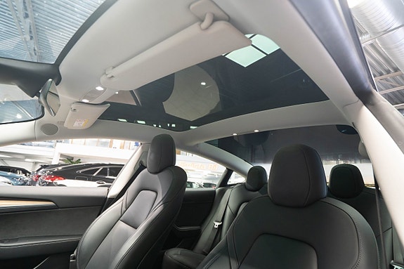 Tesla Model 3 13 of 23