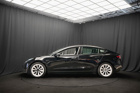 Tesla Model 3 10 of 23