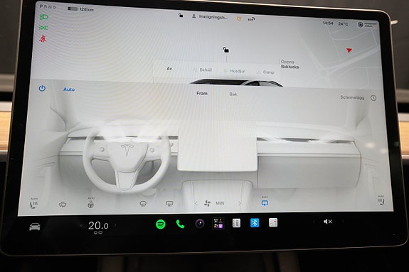 Tesla Model 3 18 of 23