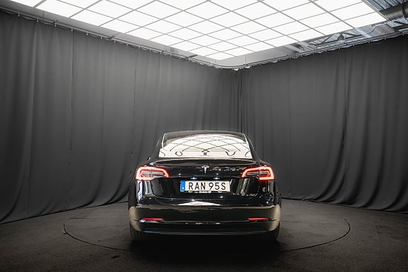 Tesla Model 3 8 of 23