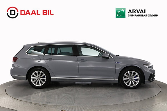 Volkswagen Passat 5 of 27