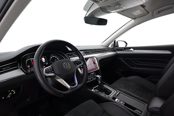 Volkswagen Passat 11 of 27