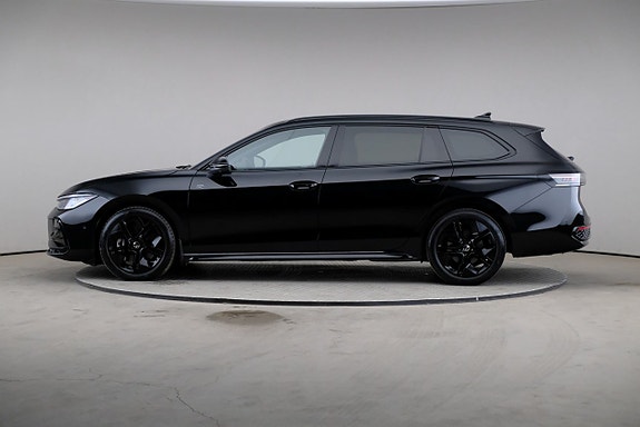 Volkswagen Passat 4 of 30