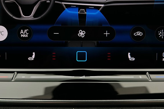 Volkswagen Passat 21 of 30