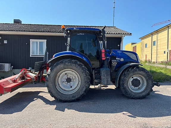 Traktor New Holland T7.210 Bluepower Autocommand 2018 2 of 5