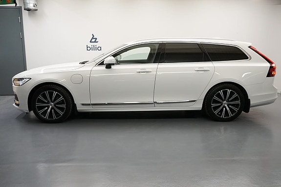 Volvo V90 2 of 17