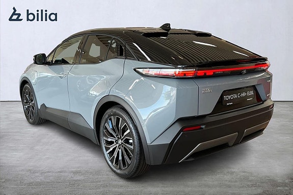 Toyota C-HR 2 of 21