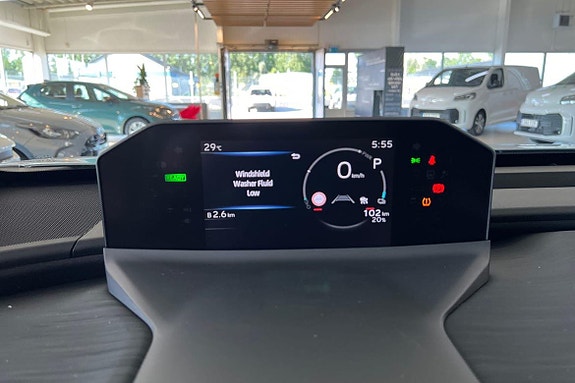 Toyota C-HR 14 of 21