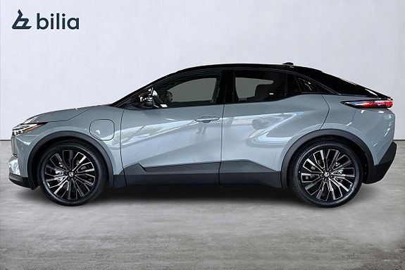 Toyota C-HR 3 of 21