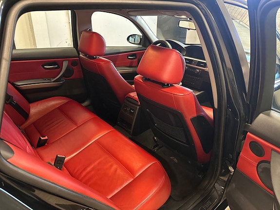 BMW 318d 14 of 19
