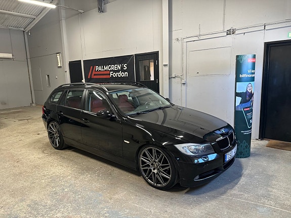BMW 318d 2 of 5