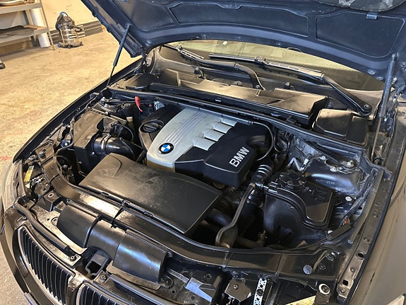 BMW 318d 18 of 19