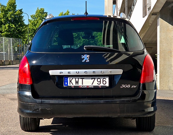 Peugeot 308 SW 8 of 17