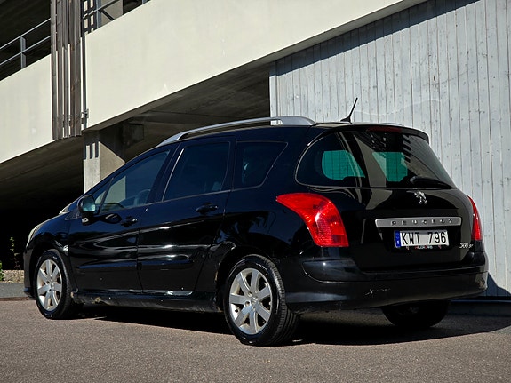 Peugeot 308 SW 3 of 5