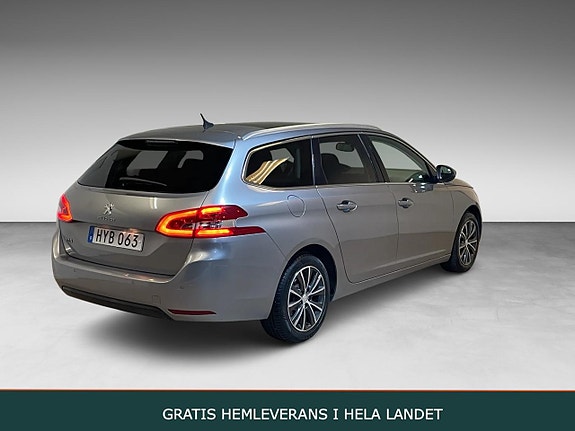 Peugeot 308 SW 2 of 18