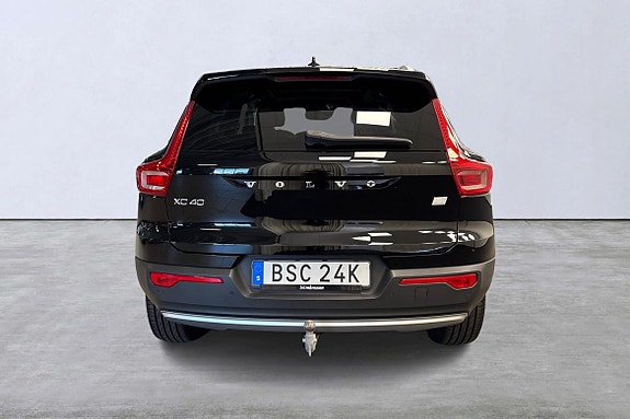 Volvo XC40 5 of 5