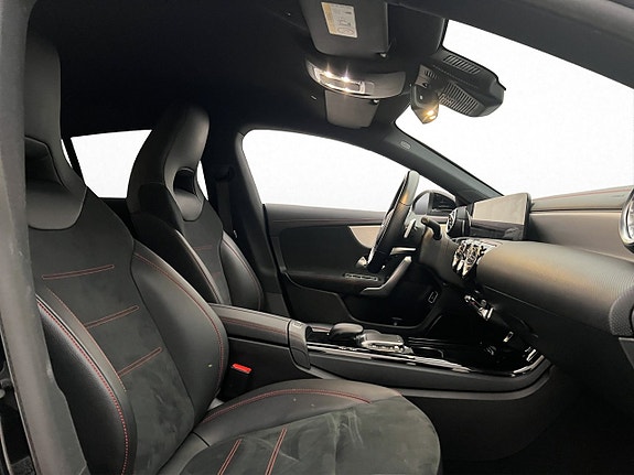 Mercedes-Benz CLA200 30 of 30