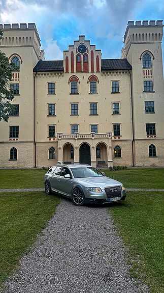 Audi A6 allroad 2 of 12