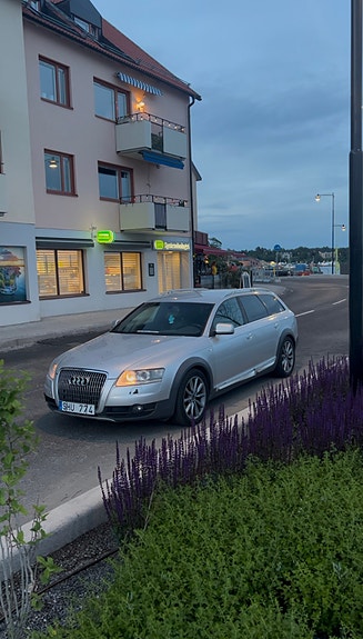 Audi A6 allroad 4 of 12