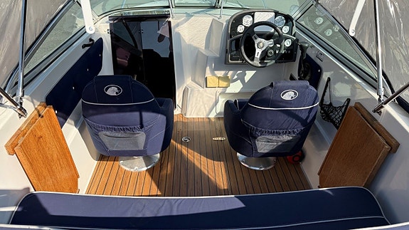 Uttern D55 med mercruiser 3.0 -2007 7 of 7