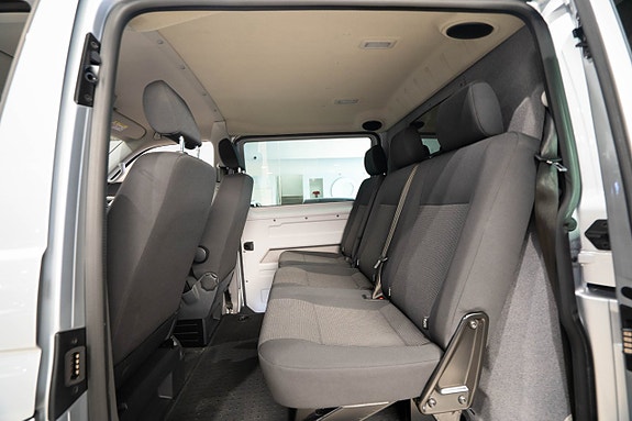 Volkswagen Transporter 12 of 22